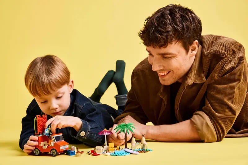 LEGO Blueyn perheen autoretki rannalle